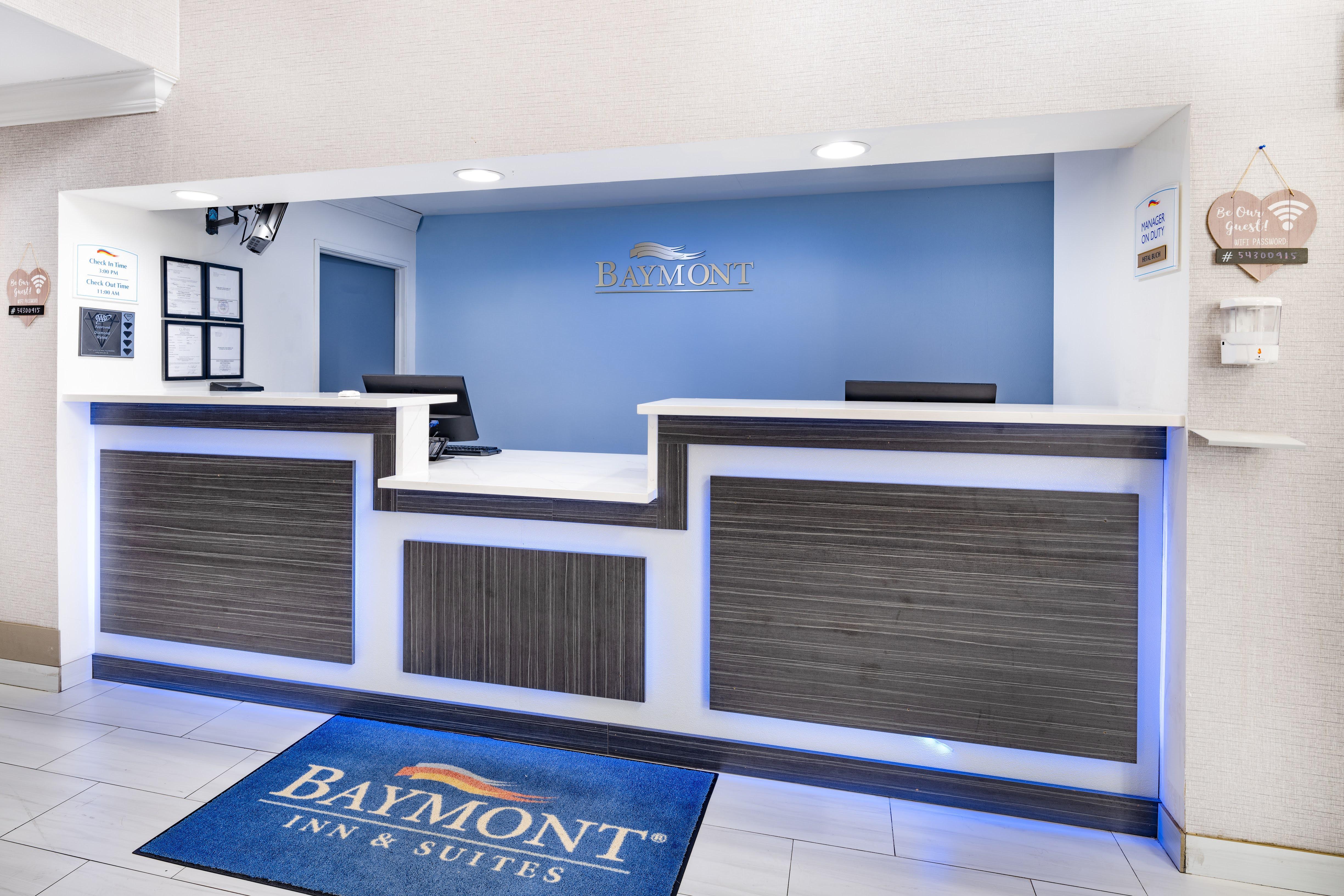 Baymont By Wyndham Gurnee Hotel Exterior photo