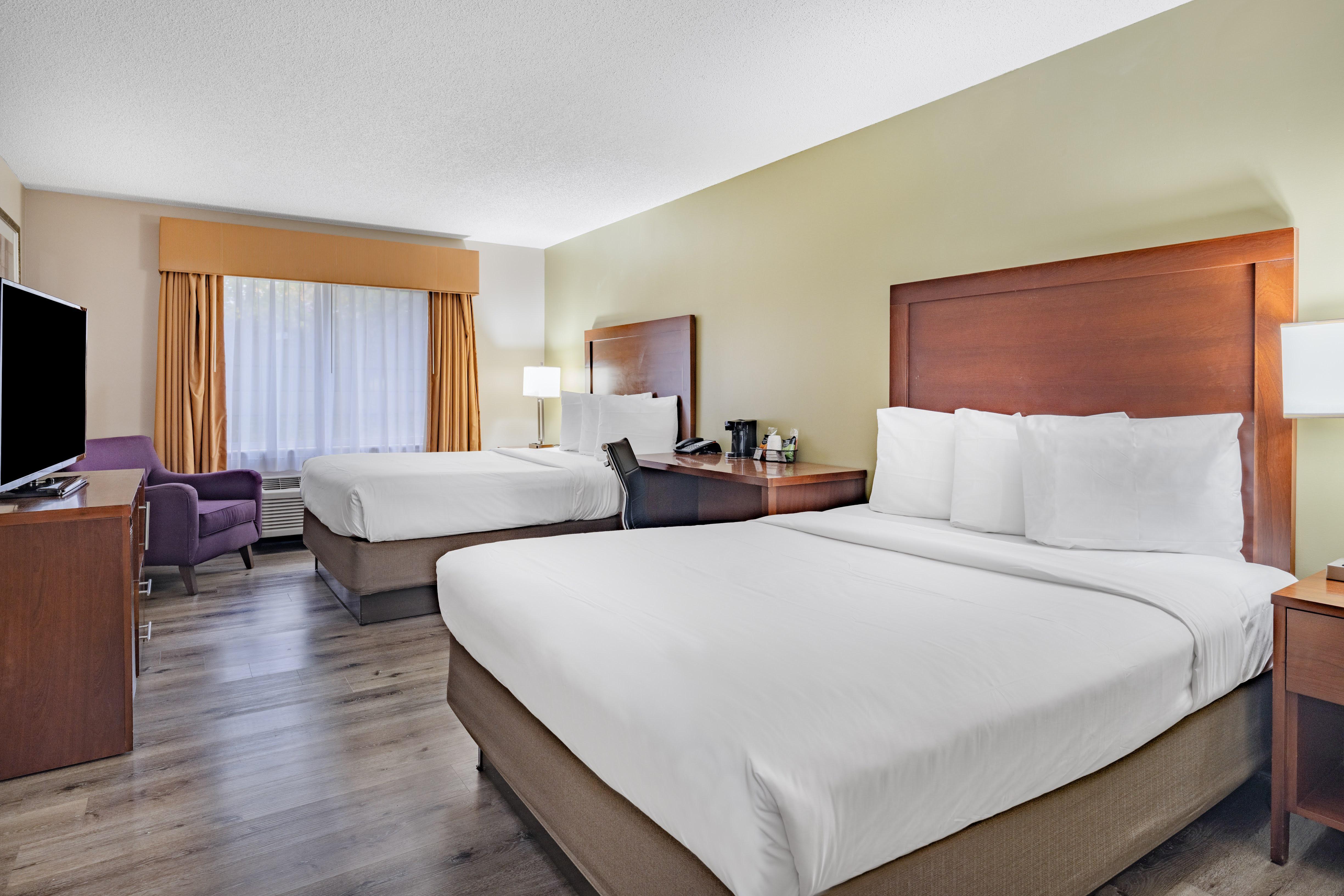 Baymont By Wyndham Gurnee Hotel Exterior photo