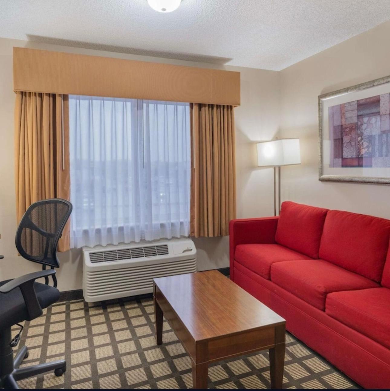 Baymont By Wyndham Gurnee Hotel Exterior photo