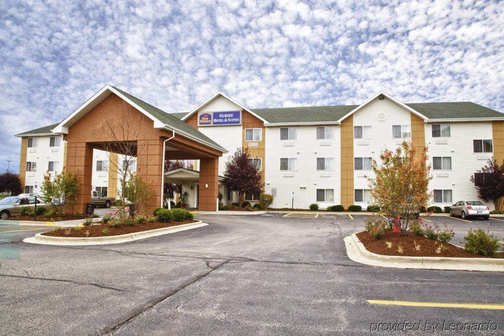 Baymont By Wyndham Gurnee Hotel Exterior photo